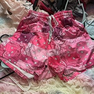 XL printed pink shorts SHEIN